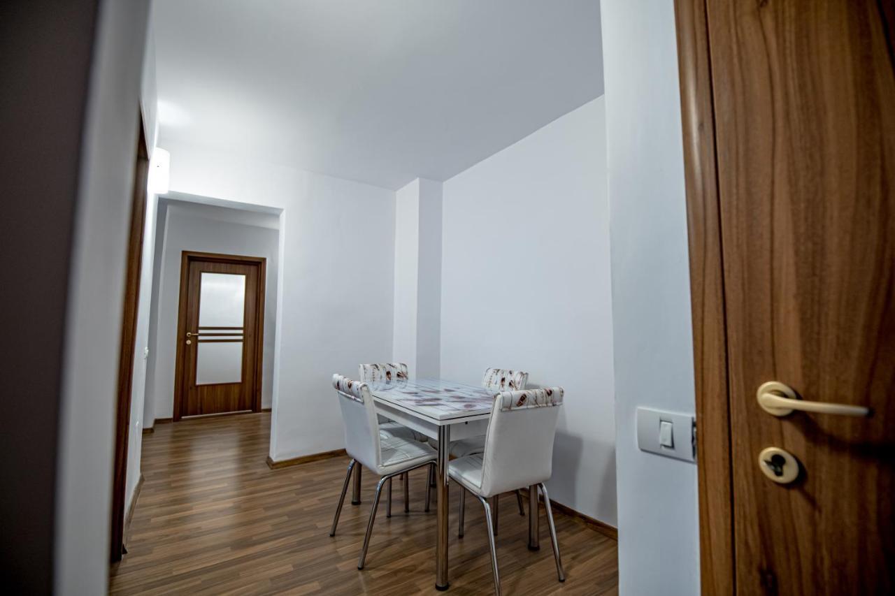Apartament 3 Camere Royal Brasov Ngoại thất bức ảnh