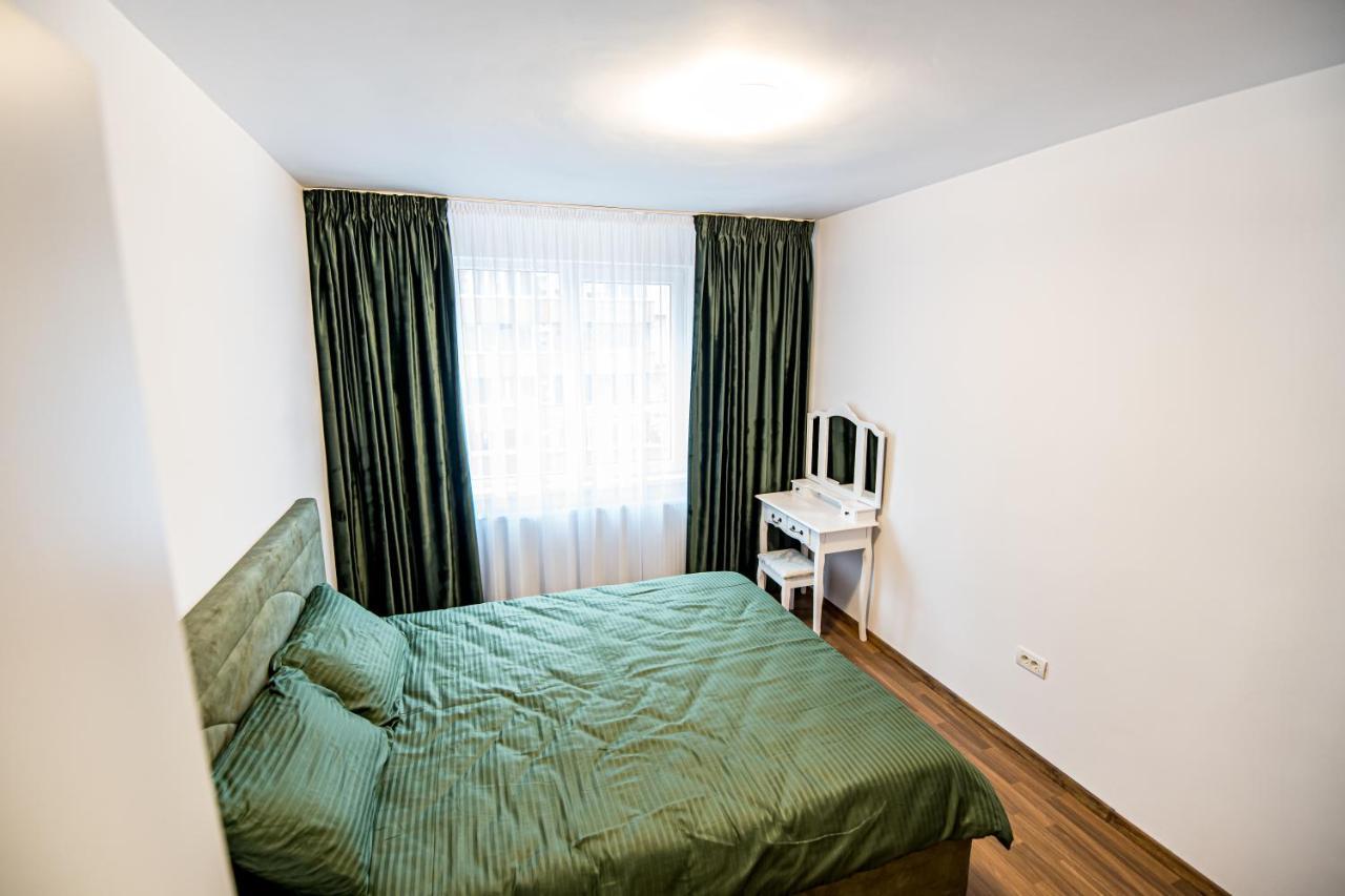 Apartament 3 Camere Royal Brasov Ngoại thất bức ảnh